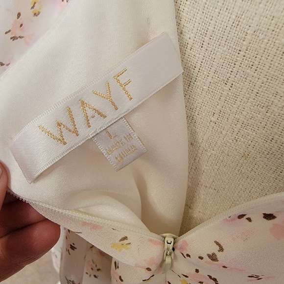 Floral Wayf dress. Sz med. Ruffle detail. Tie at waist. - Picture 4 of 6